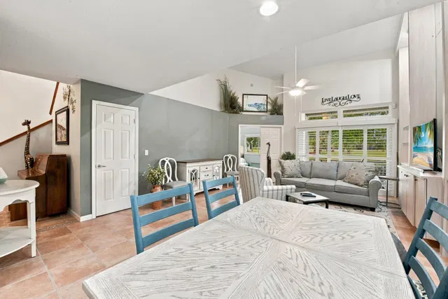 Unit 186 photo 13