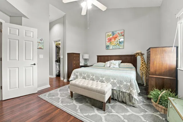 Unit 186 photo 14