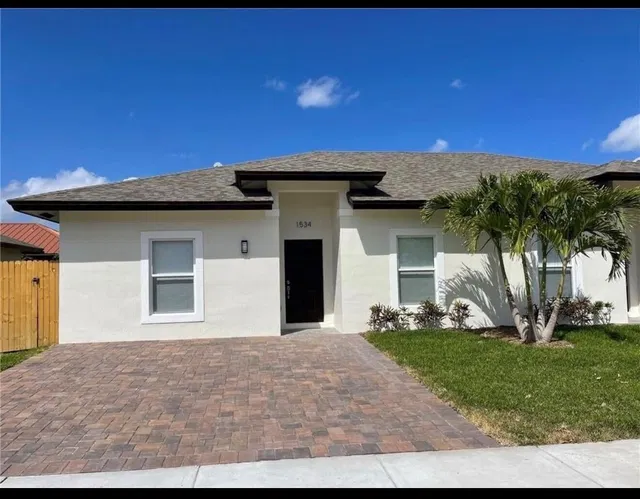 Residence photo 2