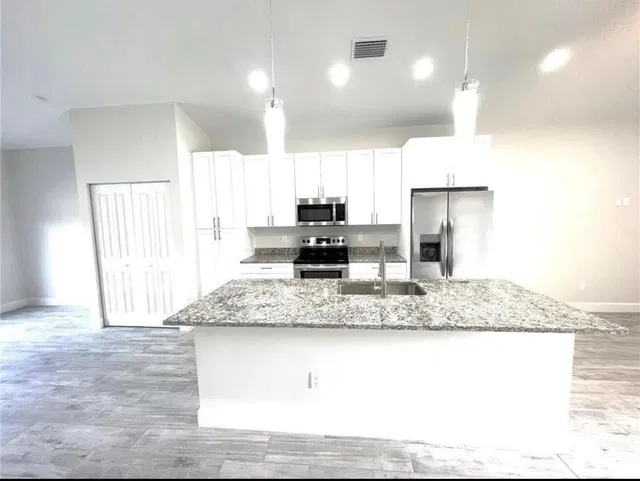 Residence photo 7
