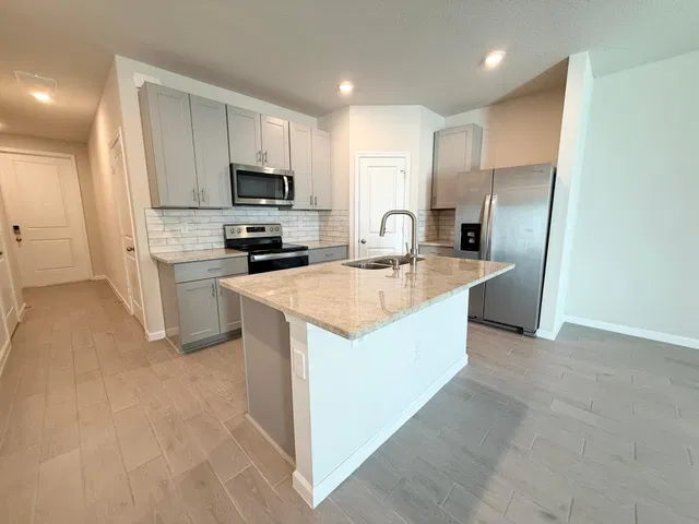 Residence photo 8