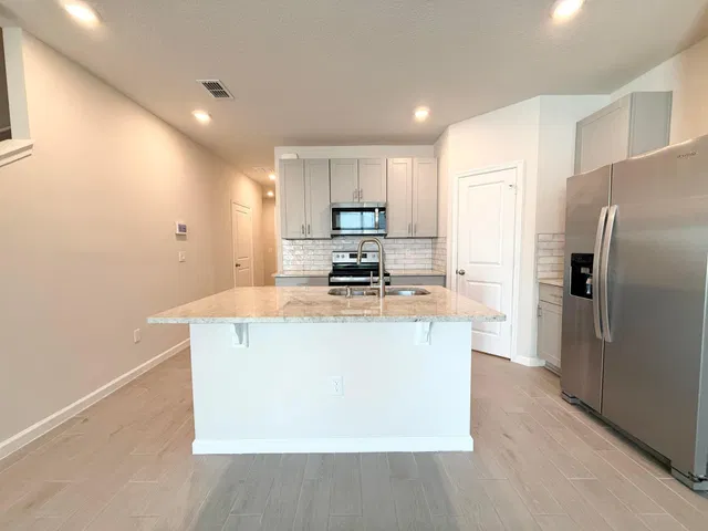 Residence photo 9
