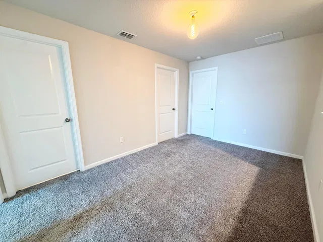 Residence photo 26