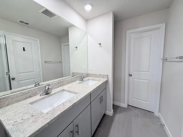 Residence photo 36