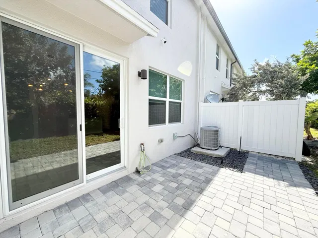 Residence photo 46
