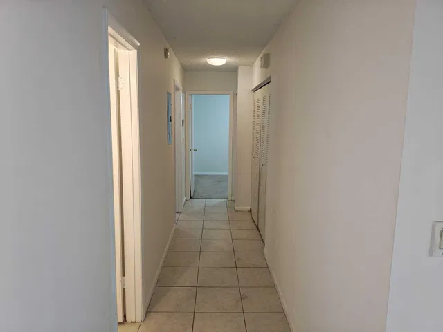  Residence photo 6