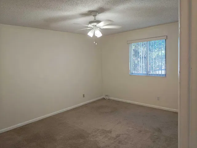  Residence photo 12