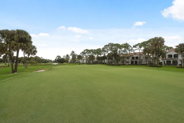 PGA National Palm Beach Gardens Residence photo 37