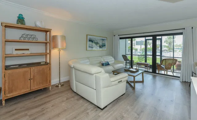  Residence photo 7