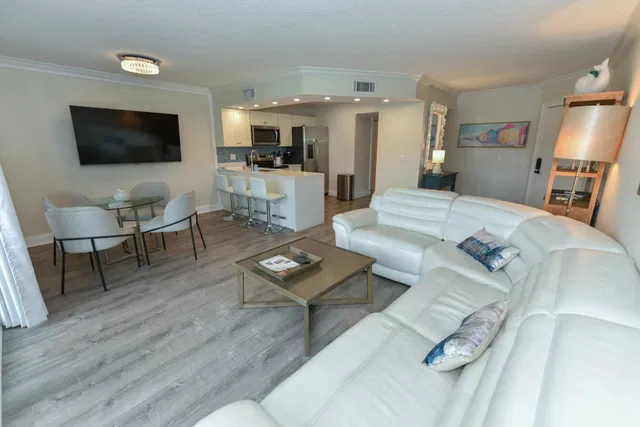 Residence photo 9