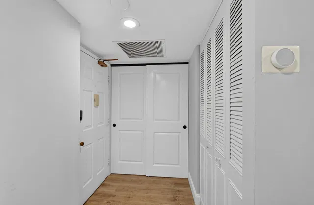 Unit 306 photo 3