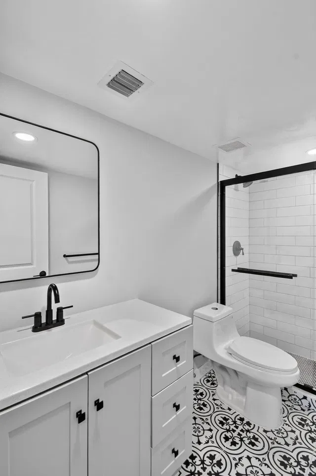 Unit 306 photo 19