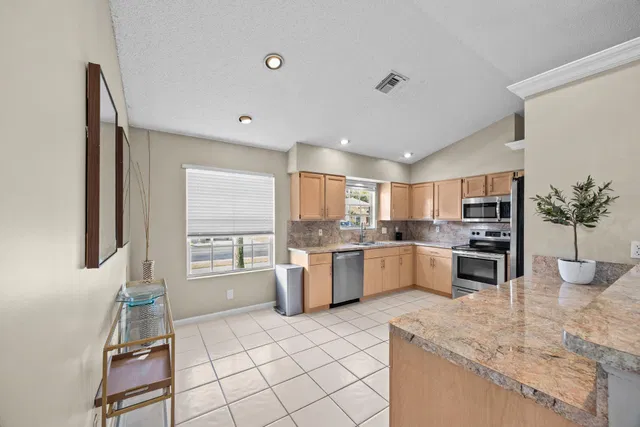 Residence photo 5