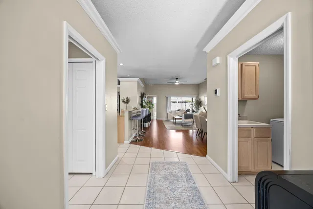 Residence photo 8