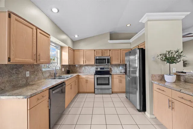 Residence photo 9