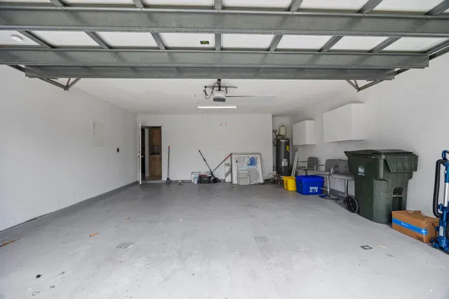 Residence photo 23