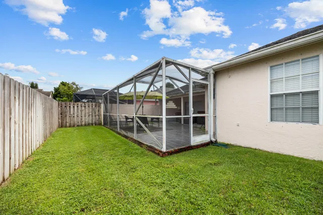Residence photo 24