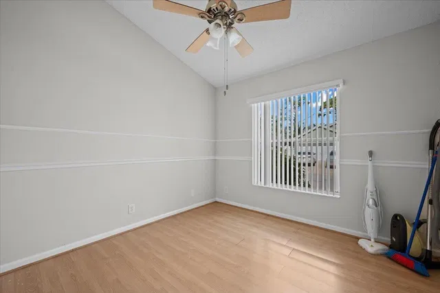  Residence photo 18