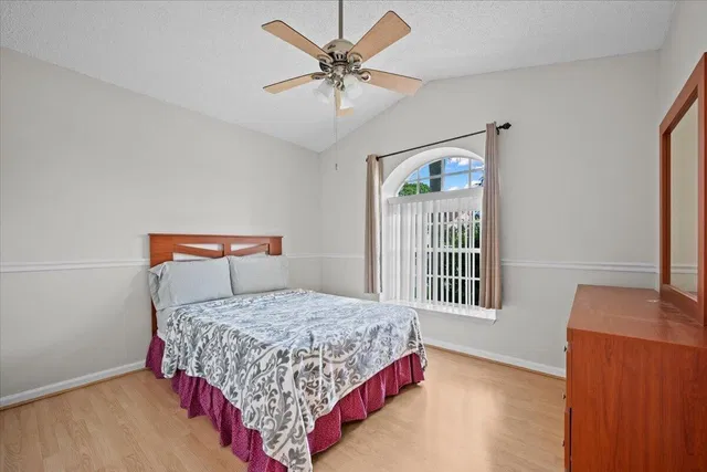  Residence photo 24