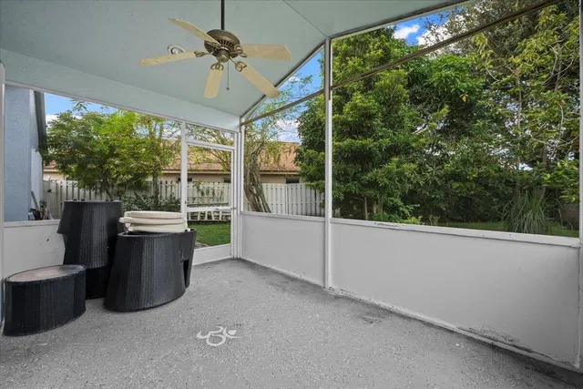  Residence photo 26