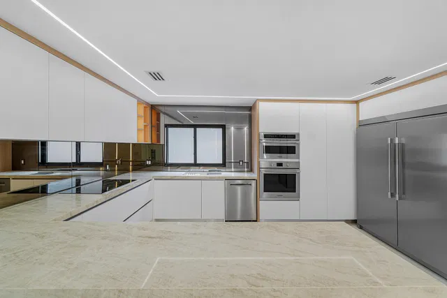 Residence photo 15