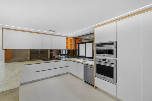 Residence photo 16