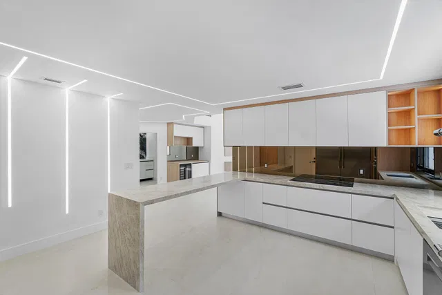 Residence photo 17
