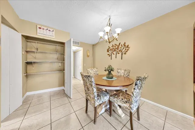  Residence photo 9