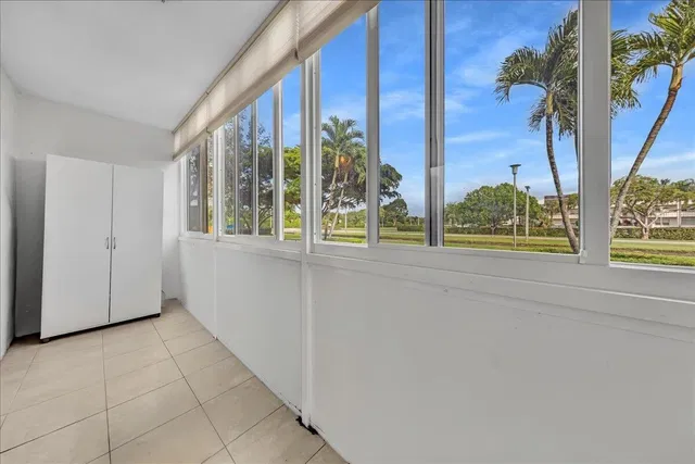  Residence photo 18