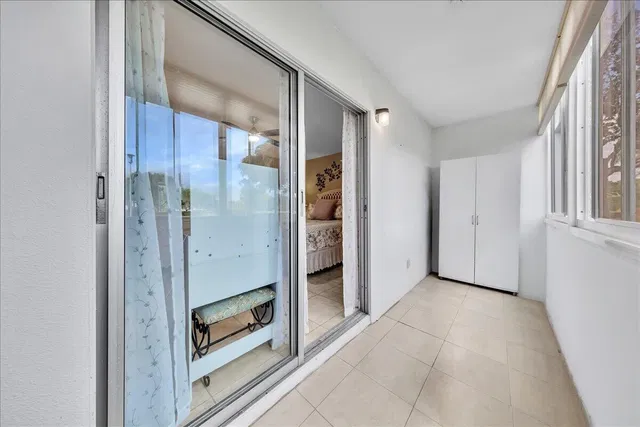  Residence photo 19