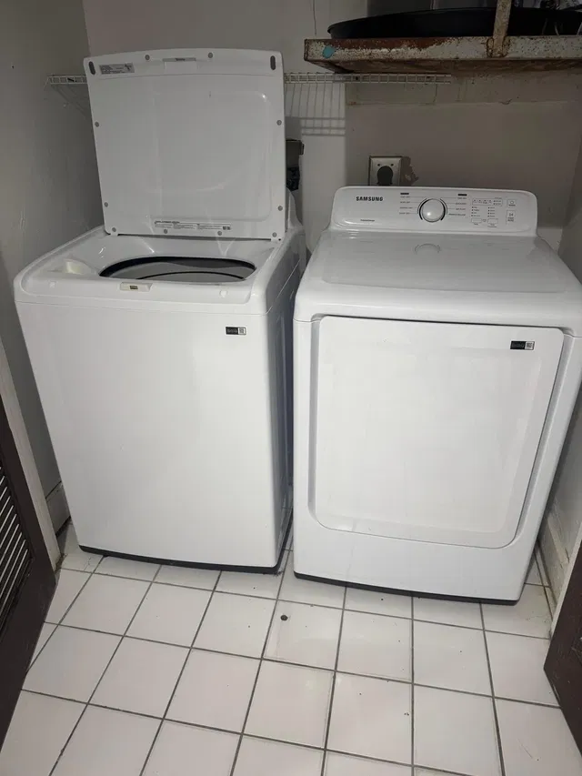 Unit 403 photo 9