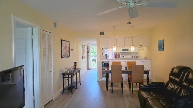 Unit 4006 photo 6
