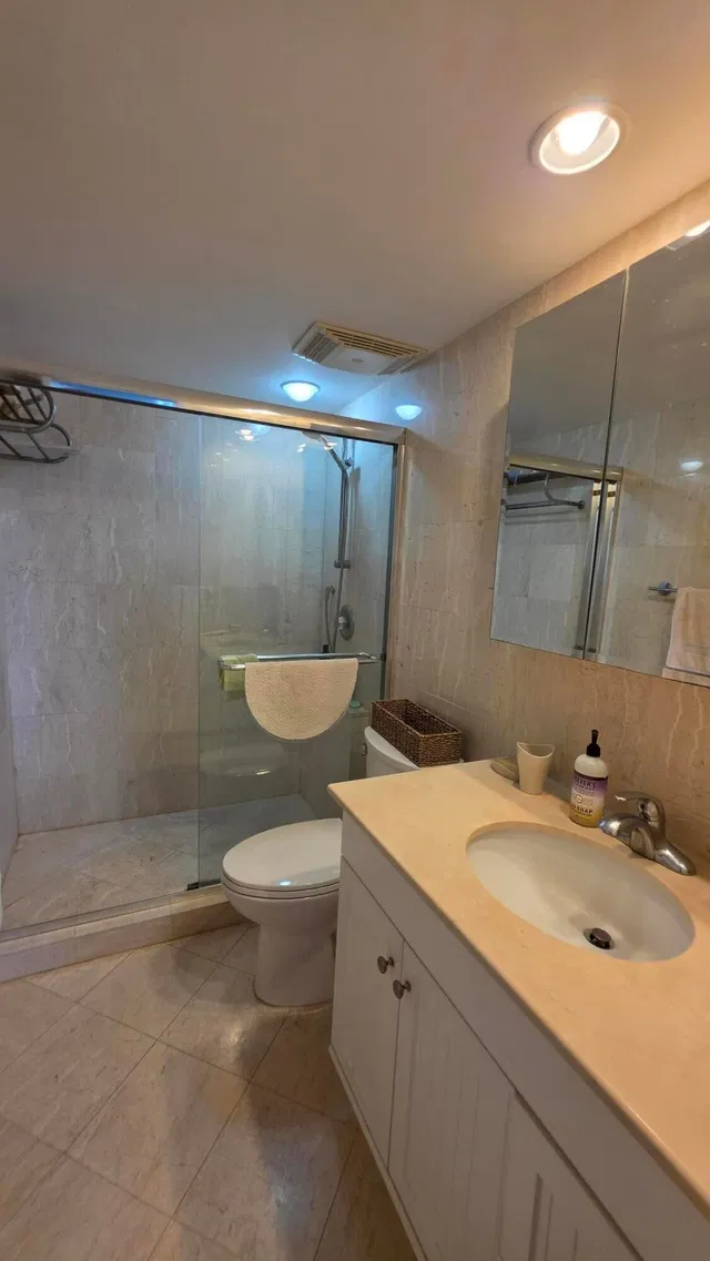 Unit 4006 photo 12