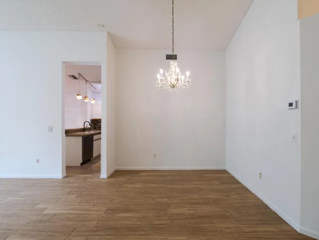  Residence photo 10