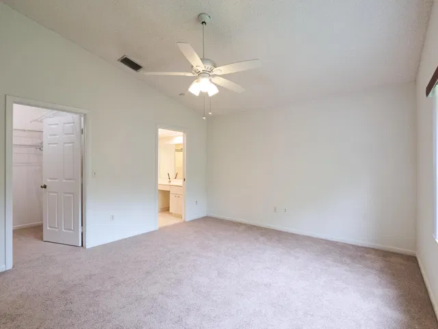  Residence photo 19
