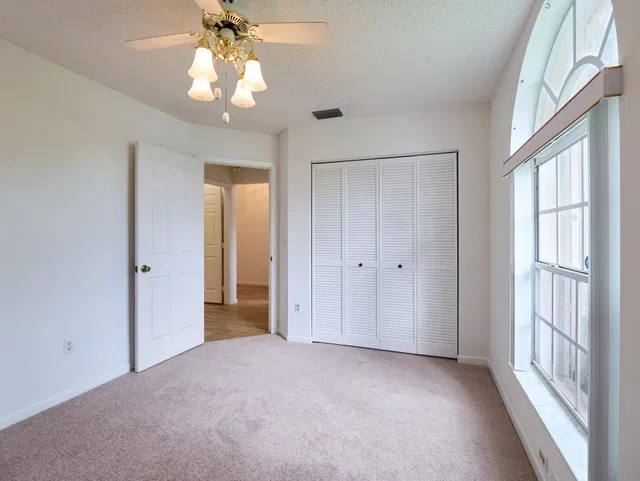  Residence photo 26