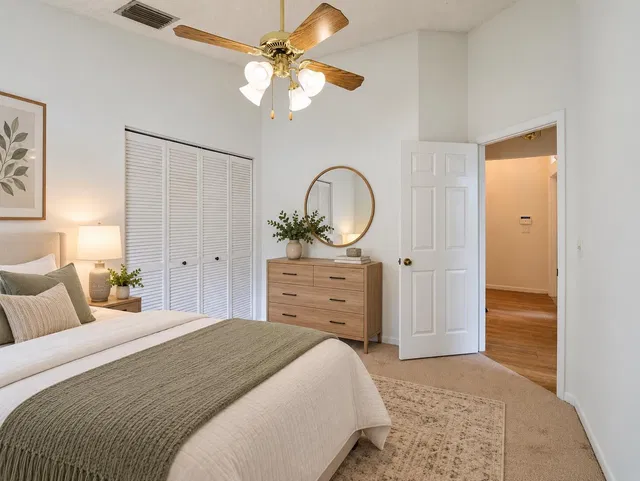  Residence photo 30