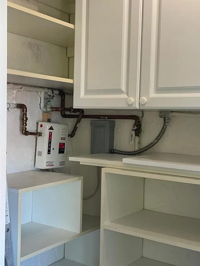  Unit 411 photo 15
