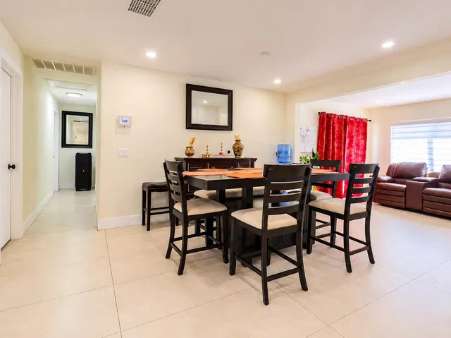  Residence photo 10