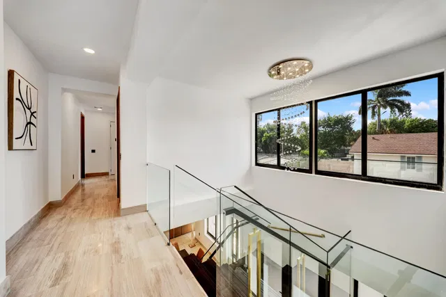 Residence photo 36
