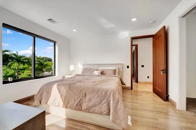 Residence photo 56