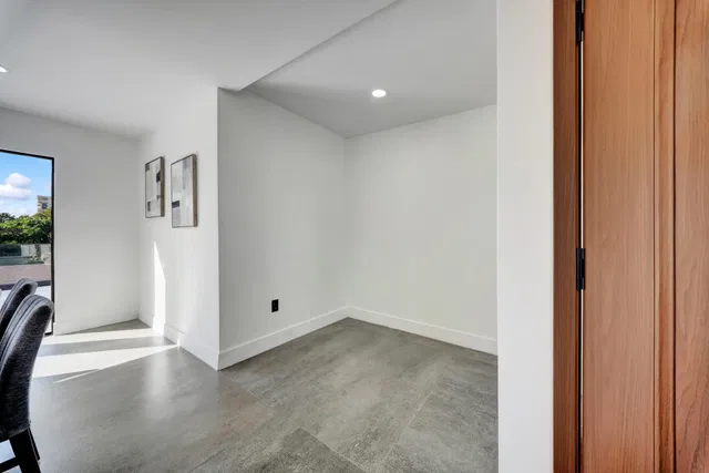 Residence photo 67