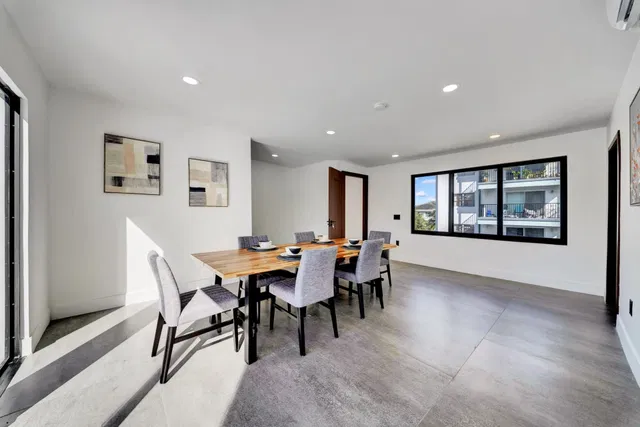 Residence photo 68