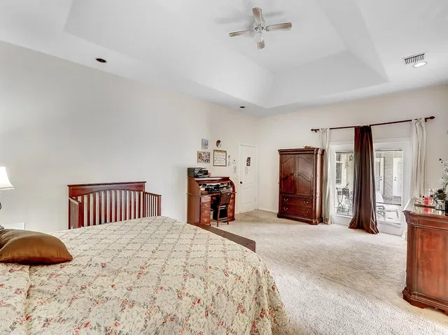Residence photo 18