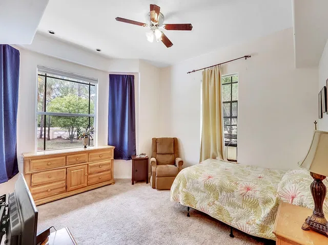 Residence photo 22