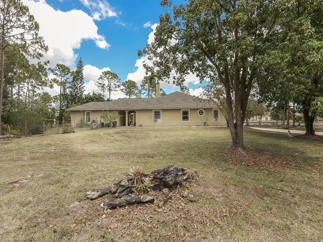 Residence photo 36
