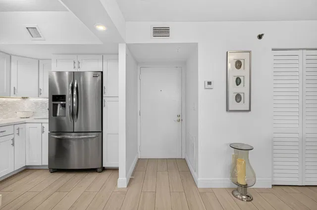  Unit 203 photo 6