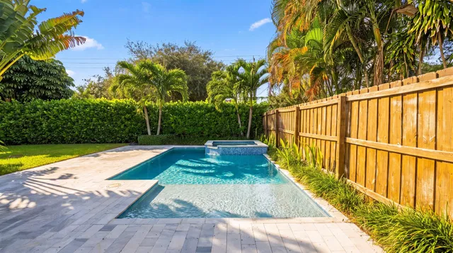 SoSo West Palm Beach Residence photo 22