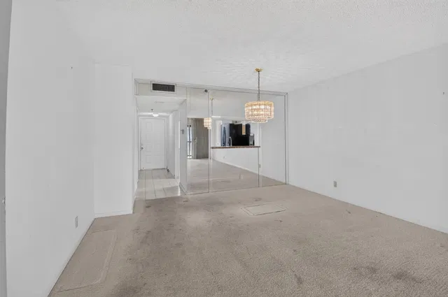 Unit 806 photo 17