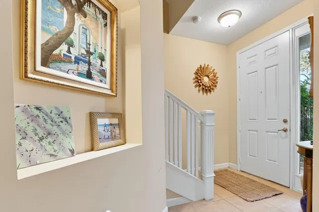 Residence photo 3